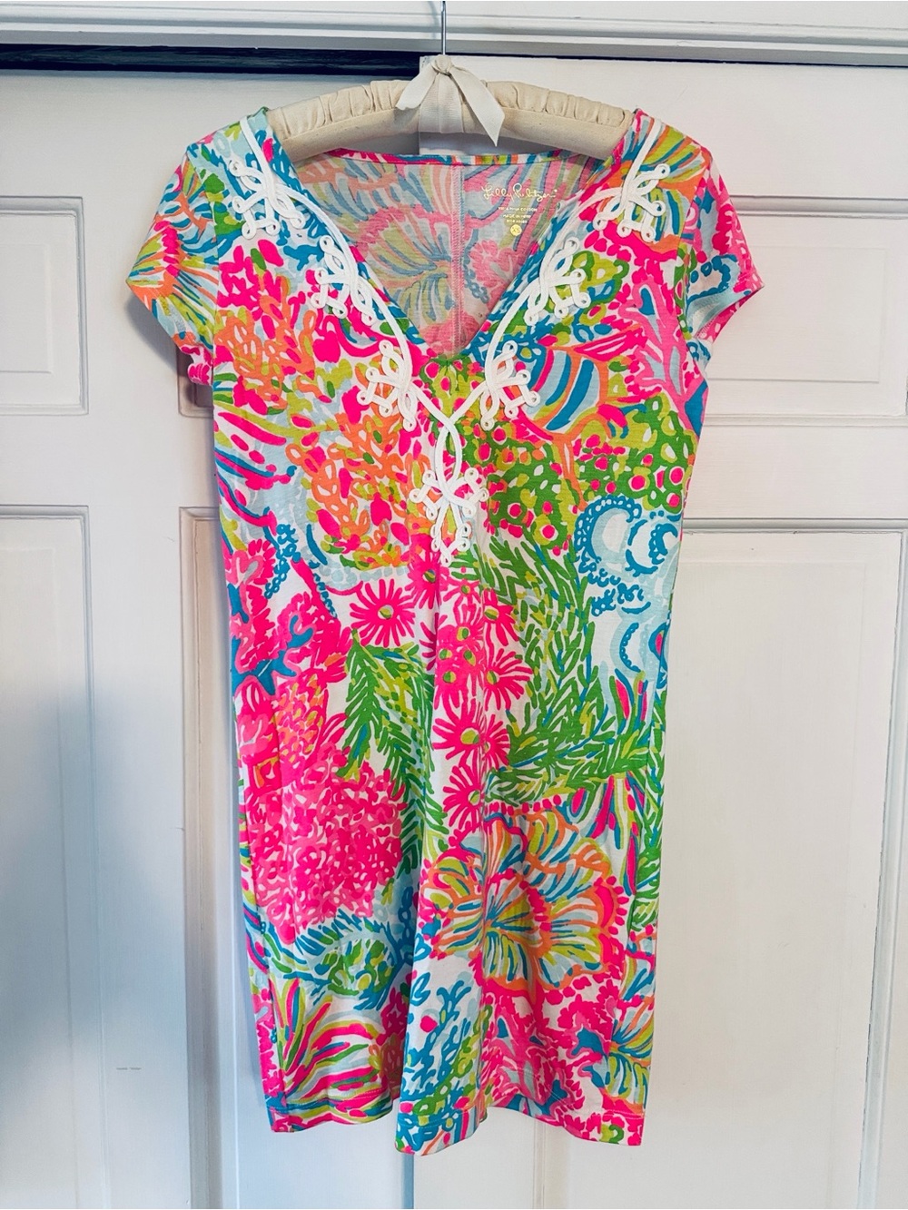 Lilly Pulitzer floral cap sleeve shift dress